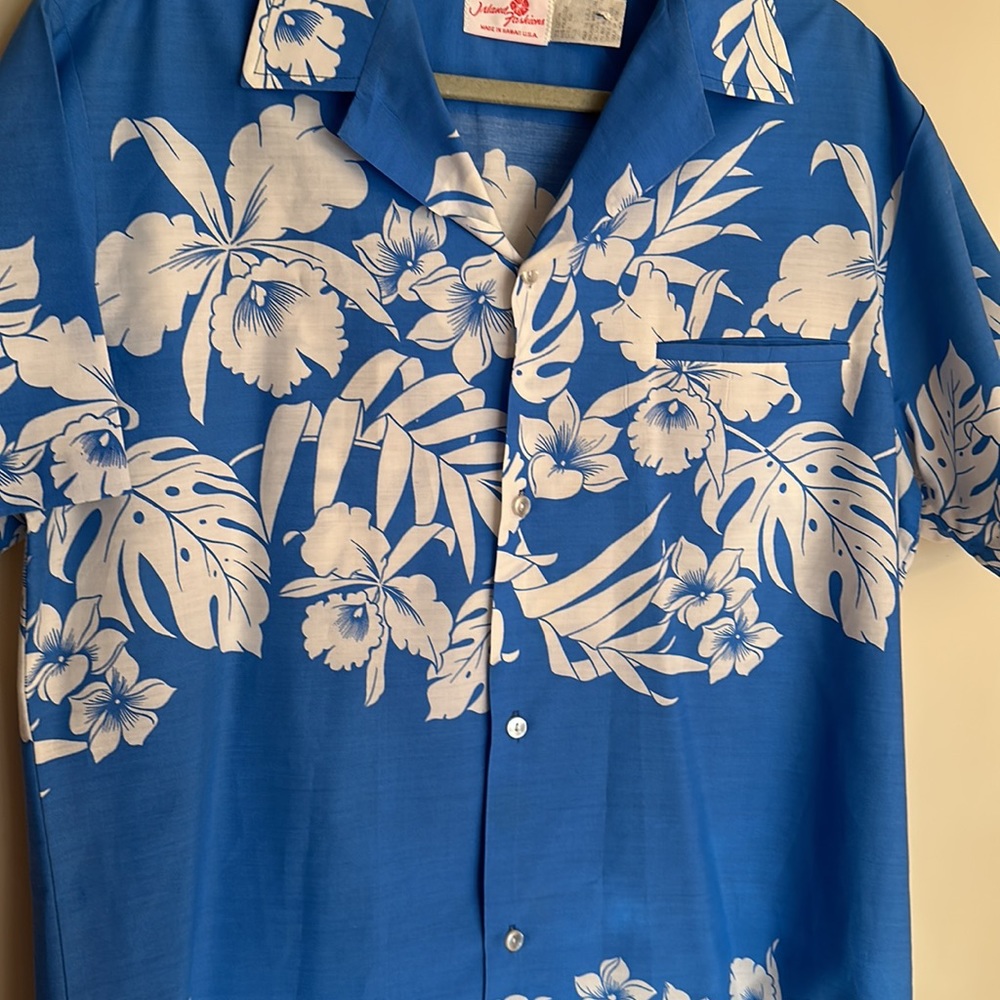 Island Fashions Authentic Hawaiian Shirt - Picture 3 of 7